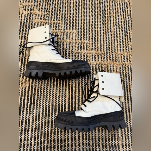 Free People Goldie Lug Sole Lace Up Boots NEW - Picture 9 of 11